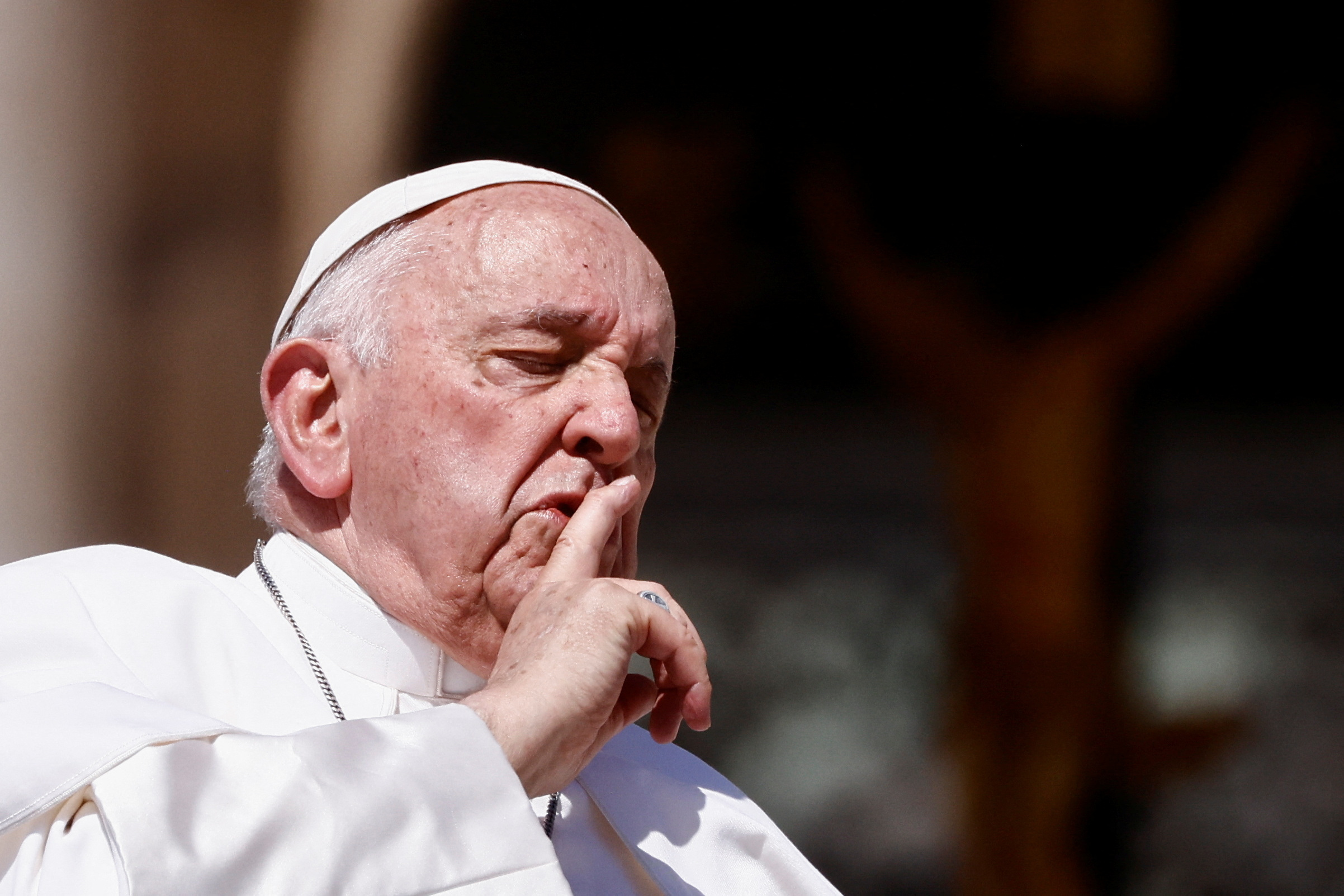 Pope Francis go Undergo Instestinal Surgery:
