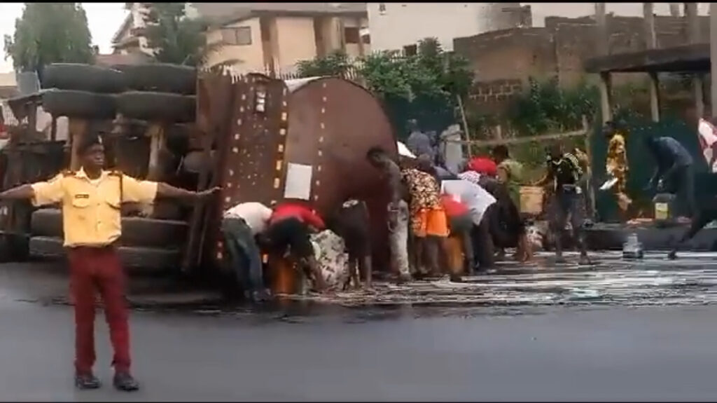 Diesel Spills as Tanker Crashes on Otedola Bridge, Lagos: