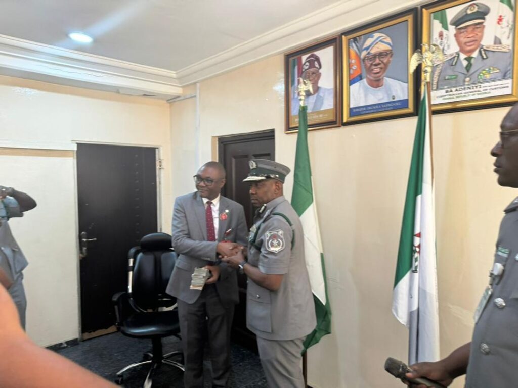 FG applauds Tin Can Island Port Customs after handling over $54,330 Tramadol bribe money to EFCC