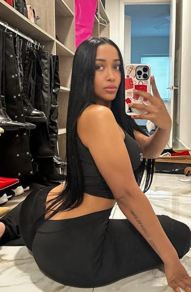 American Stylist Courtney Clarifies Accidental Photo with Davido, Denies Knowledge of His Marriage